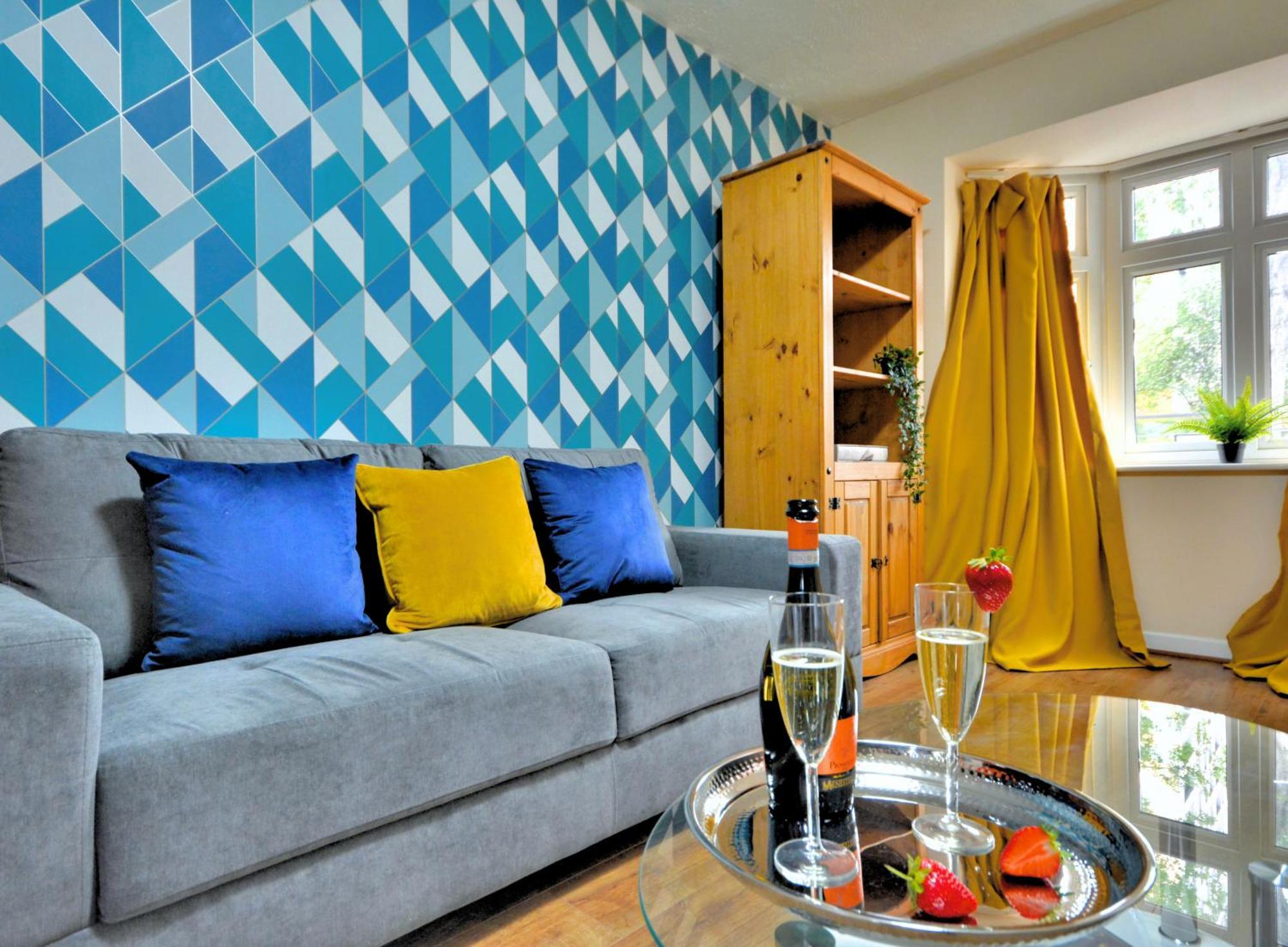Manchester Townhouse By Bevolve - 4 Bedrooms - Free Parking Bagian luar foto